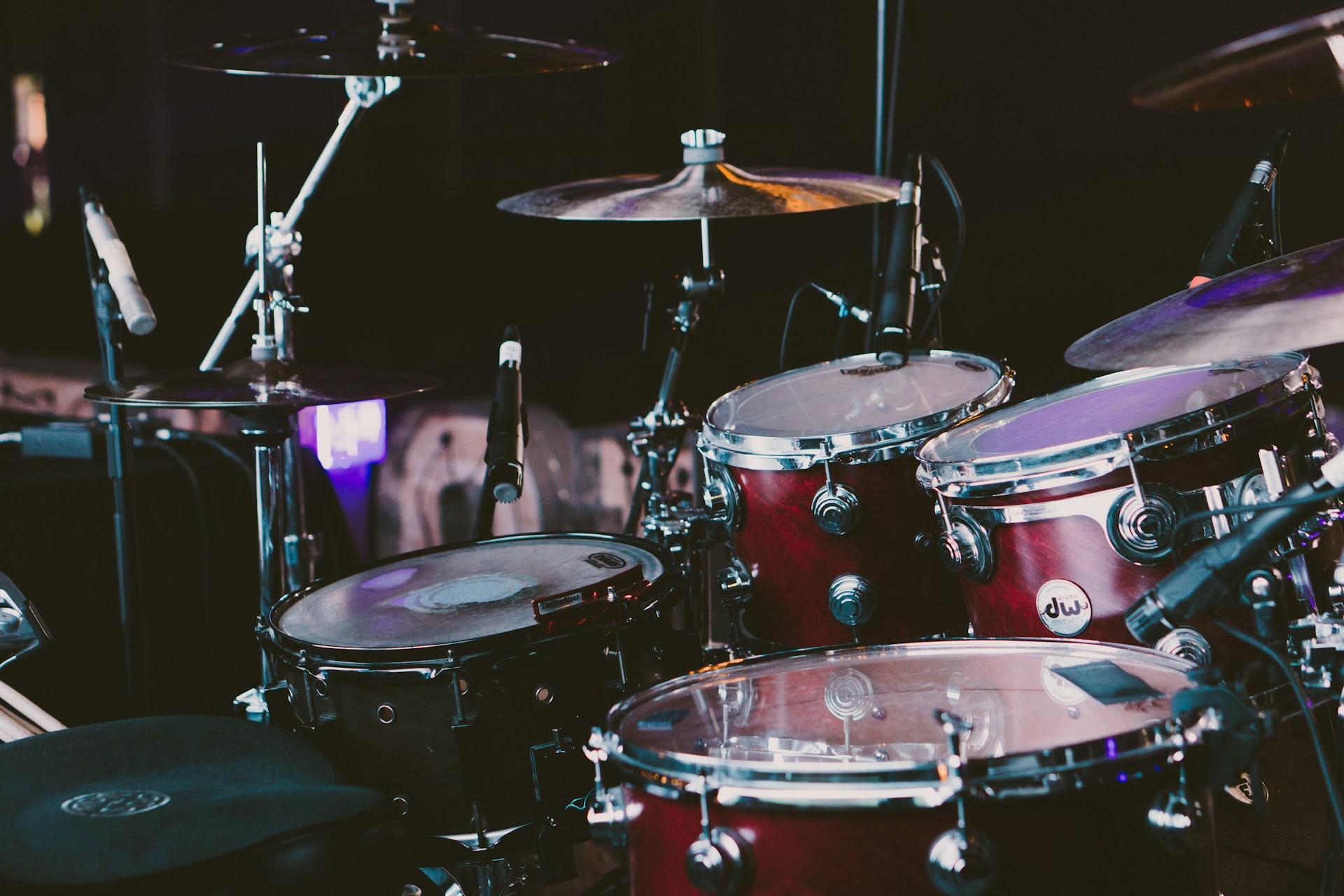 drums background-image